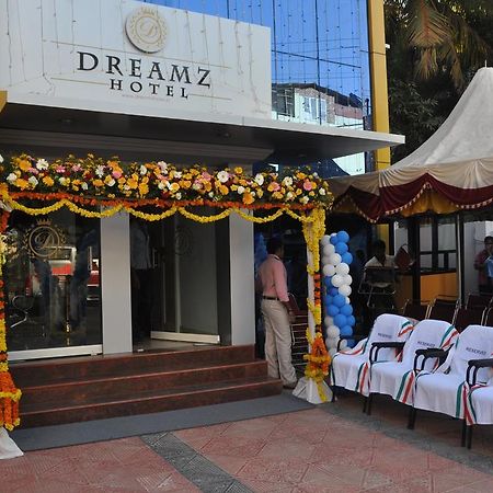 Dreamz Hotel Thiruvananthapuram Екстериор снимка